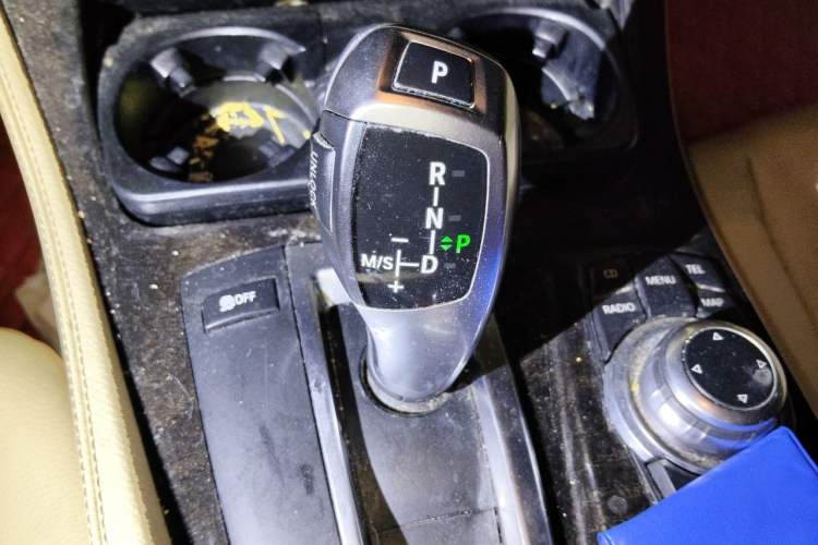 Used BMW 5 Series 2012 523Li Leading Model Gear Lever