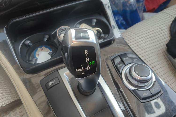 Used BMW 5 Series 2012 523Li Luxury Model Gear Lever
