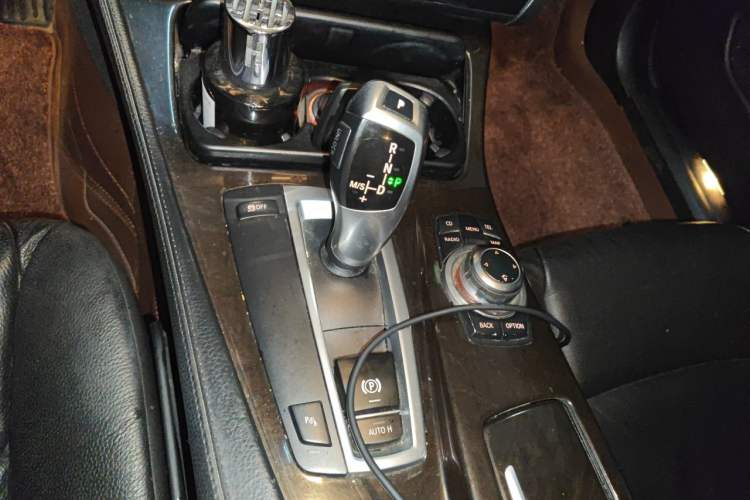 Used BMW 5 Series 2012 523Li Leading Model Gear Lever