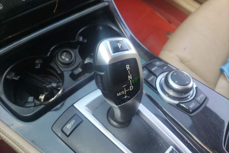 Used BMW 5 Series 2012 523Li Leading Model Gear Lever
