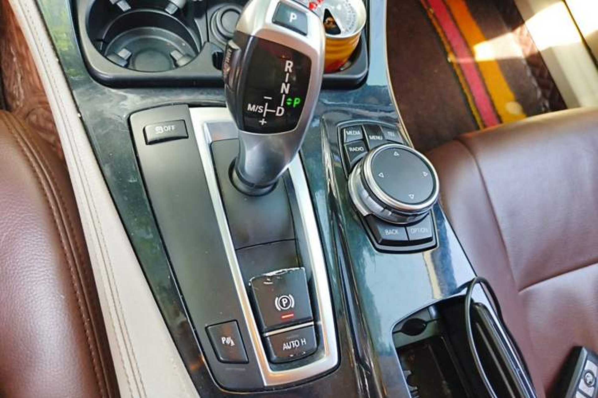 Used BMW 5 Series 2012 523Li Leading Model Gear Lever