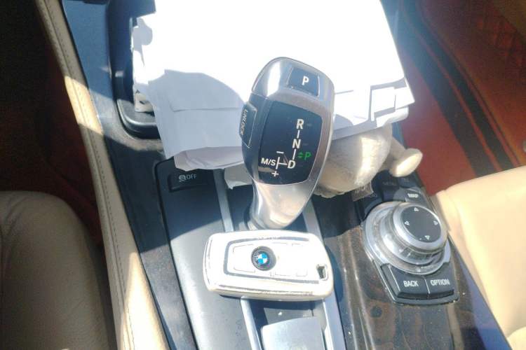Used BMW 5 Series 2012 523Li Luxury Model Gear Lever