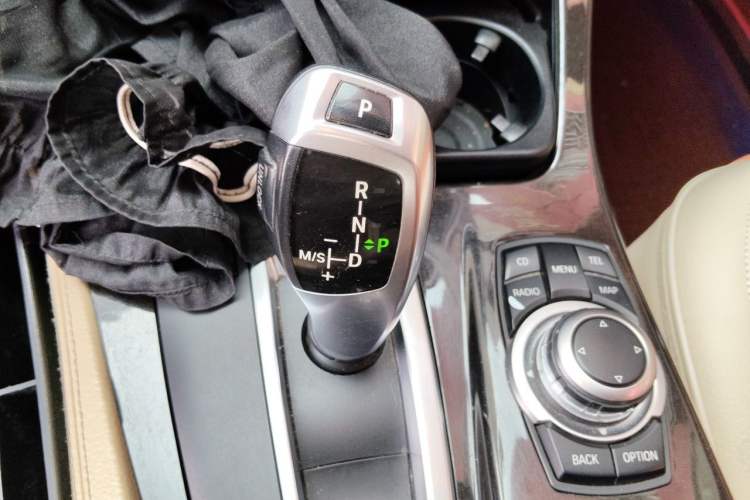 Used BMW 5 Series 2012 523Li Leading Model Gear Lever
