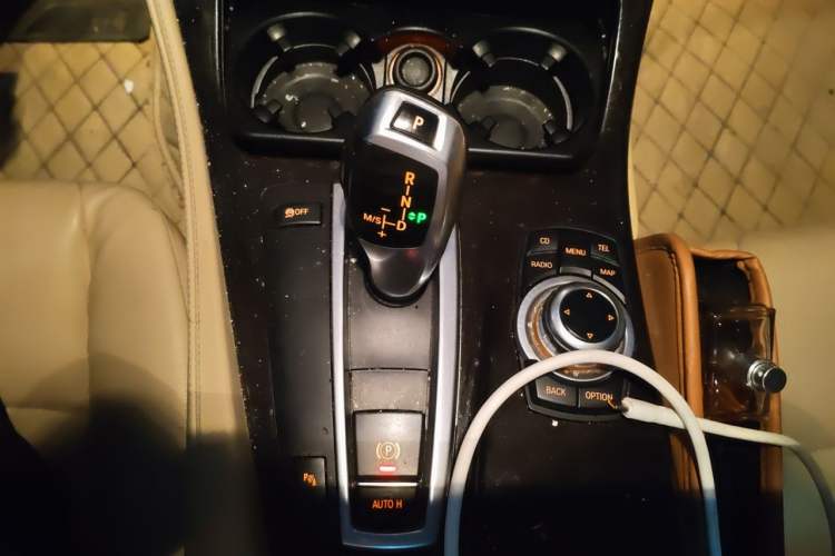 Used BMW 5 Series 2012 523Li Luxury Model Gear Lever
