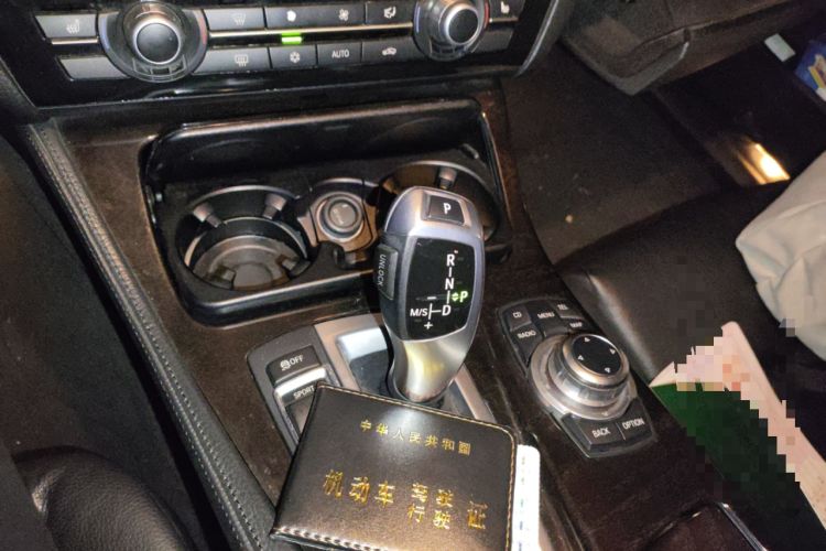 Used BMW 5 Series 2012 530i Sport Touring Gear Lever