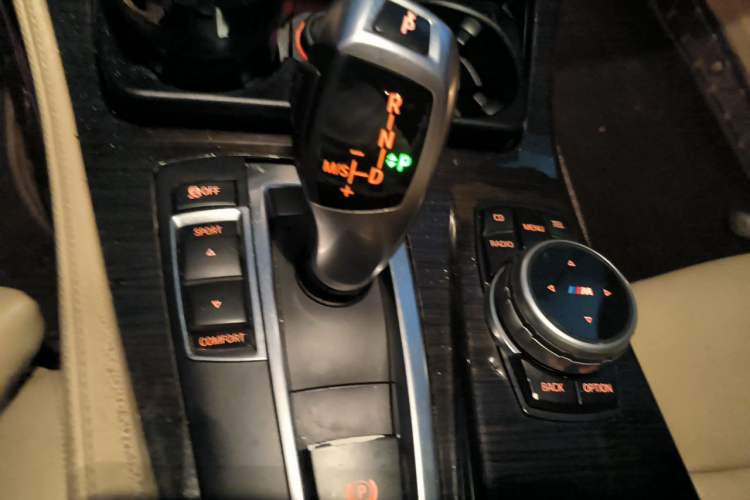 Used BMW 5 Series 2012 530Li Luxury Model Gear Lever