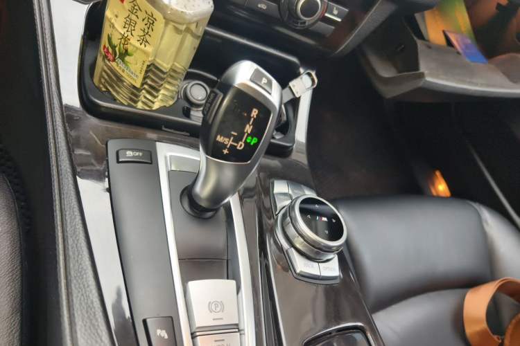 Used BMW 5 Series 2012 523Li Luxury Model Gear Lever