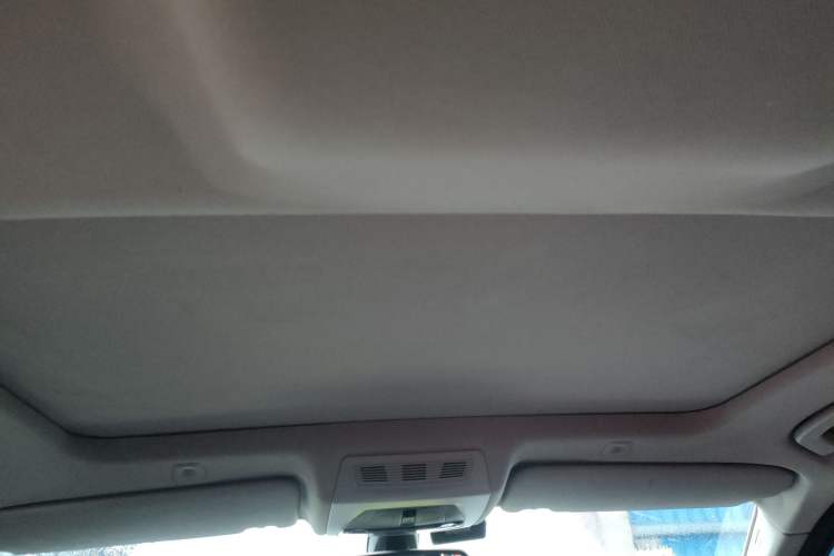 Used BMW 5 Series 2012 523Li Leading Model Headliner