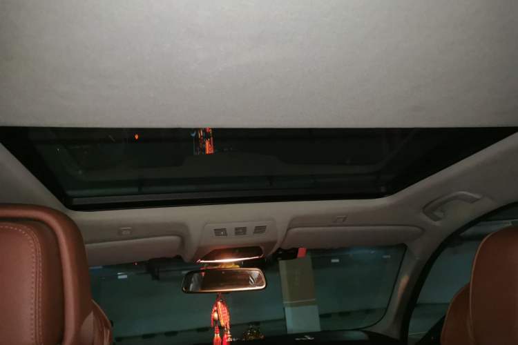Used BMW 5 Series 2012 530i Sport Touring Headliner
