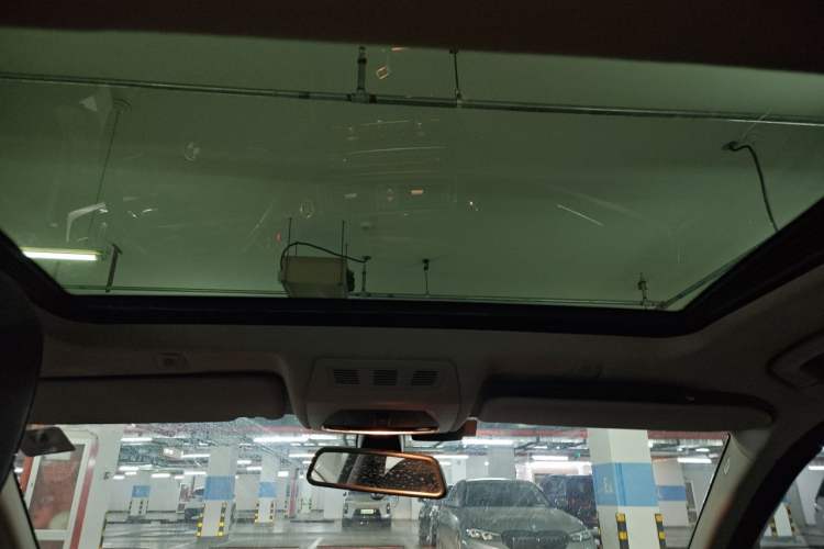 Used BMW 5 Series 2012 520Li Elegant Edition Headliner