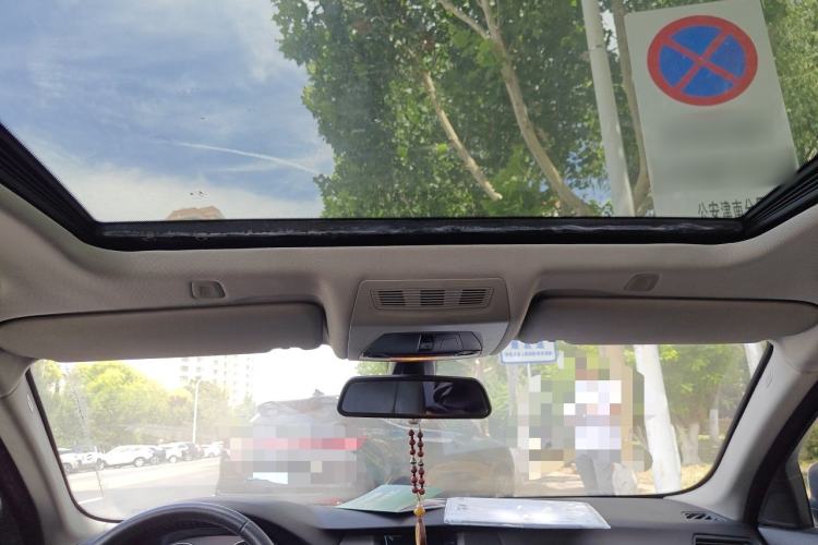 Used BMW 5 Series 2012 523Li Leading Model Headliner