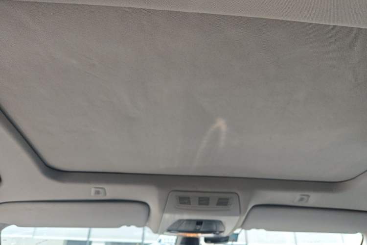 Used BMW 5 Series 2012 520Li Elegant Edition Headliner