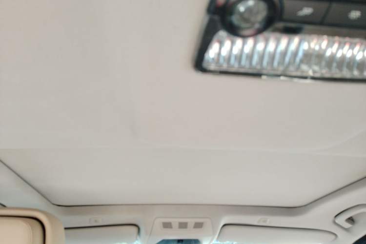 Used BMW 5 Series 2012 523Li Luxury Model Headliner
