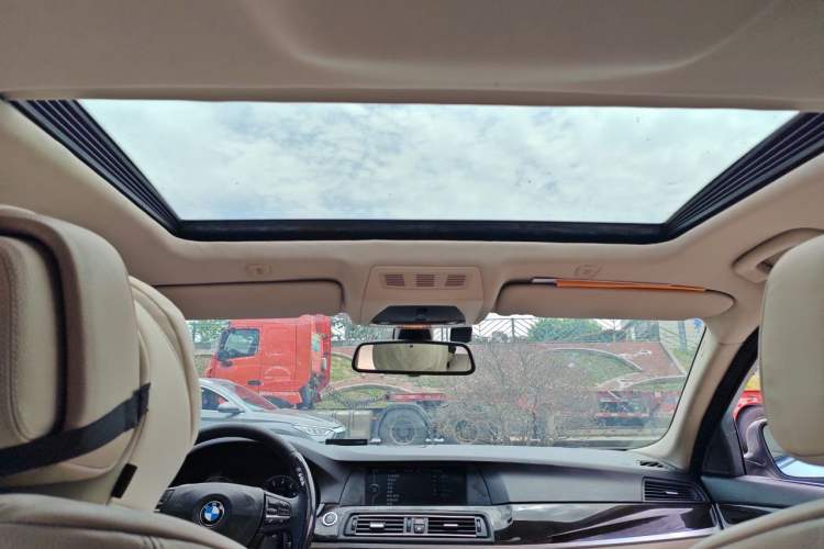 Used BMW 5 Series 2012 523Li Luxury Model Headliner