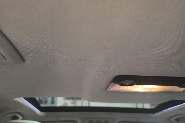 Used BMW 5 Series 2012 523Li Luxury Model Headliner