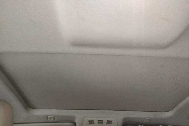 Used BMW 5 Series 2012 530Li Leading Model Headliner