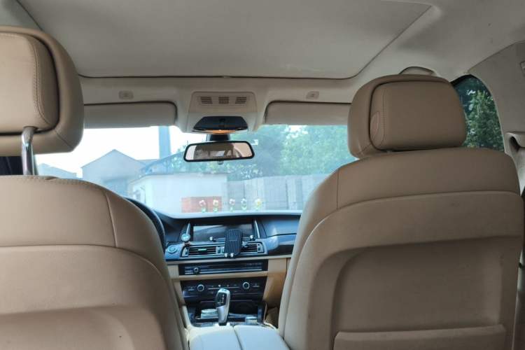 Used BMW 5 Series 2012 523Li Luxury Model Headliner