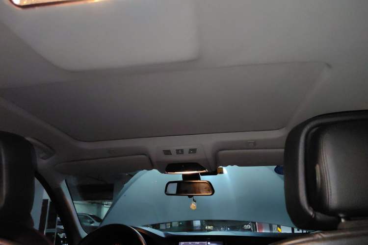 Used BMW 5 Series 2012 523Li Leading Model Headliner
