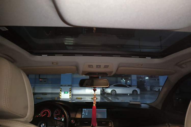 Used BMW 5 Series 2012 530Li Luxury Model Headliner