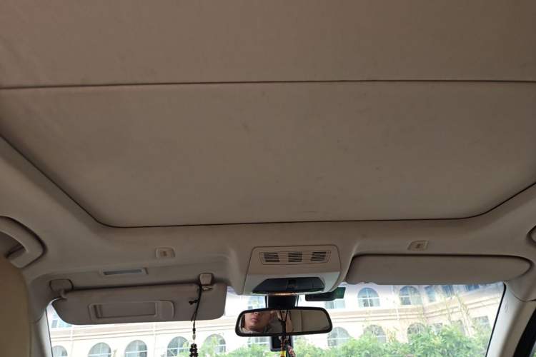 Used BMW 5 Series 2012 530i Sport Touring Headliner