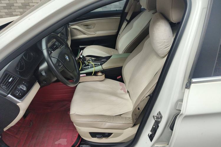 Used BMW 5 Series 2012 530i Sport Touring Left Front Seat