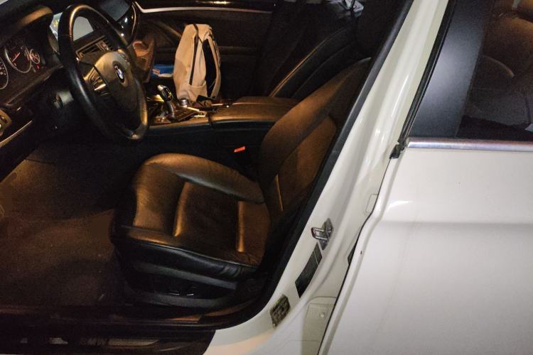 Used BMW 5 Series 2012 530i Sport Touring Left Front Seat