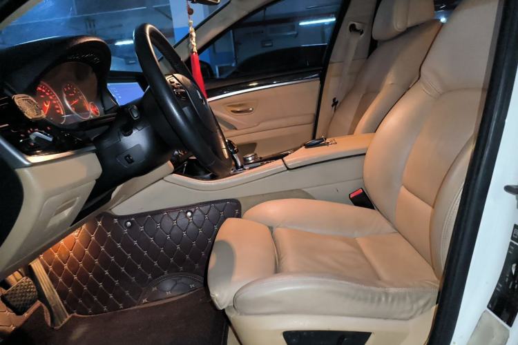 Used BMW 5 Series 2012 530Li Luxury Model Left Front Seat