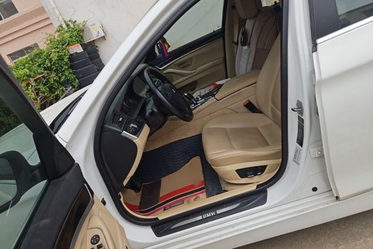 Used BMW 5 Series 2012 530i Sport Touring Left Front Seat