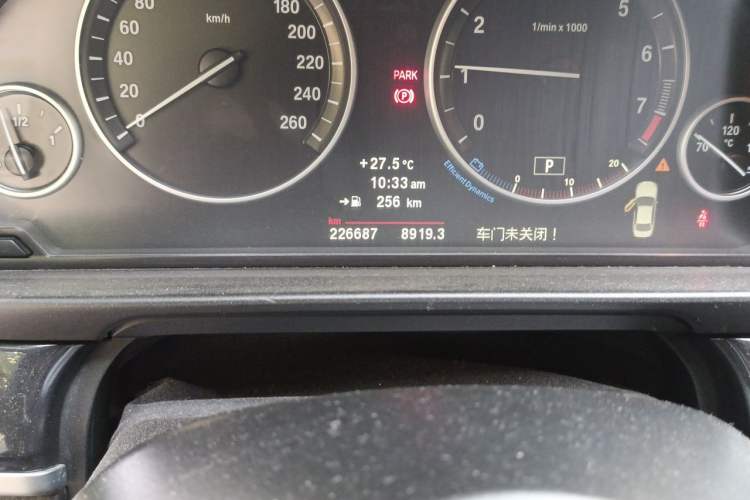 Used BMW 5 Series 2012 520Li Elegant Edition Odometer Close Up