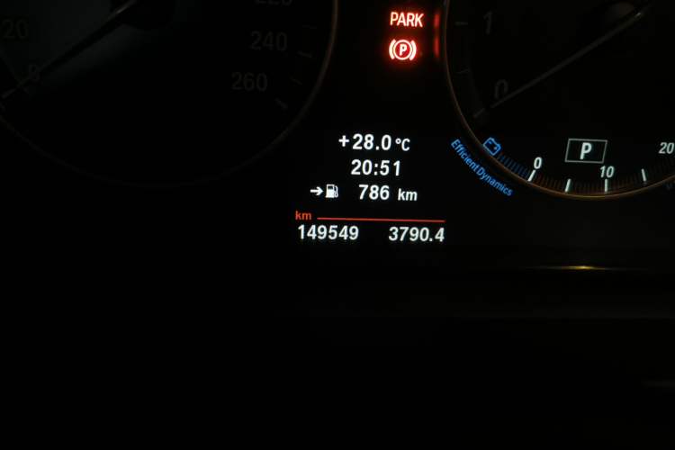 Used BMW 5 Series 2012 530i Sport Touring Odometer Close Up