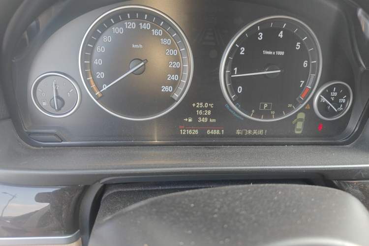 Used BMW 5 Series 2012 523Li Luxury Model Odometer Close Up