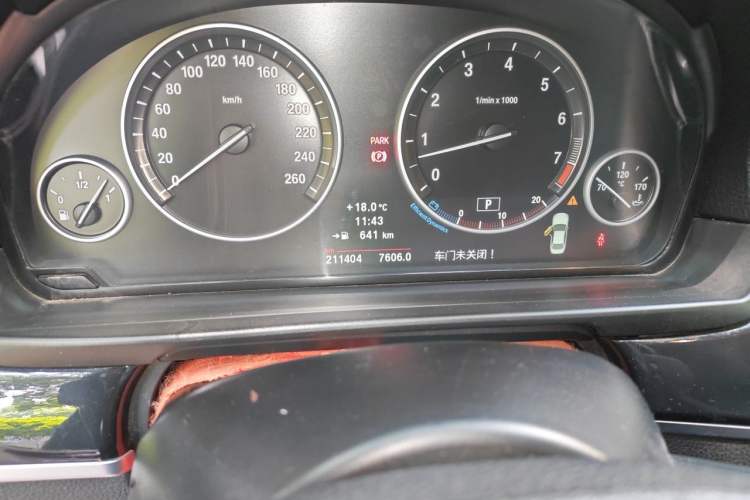 Used BMW 5 Series 2012 520Li Elegant Edition Odometer Close Up