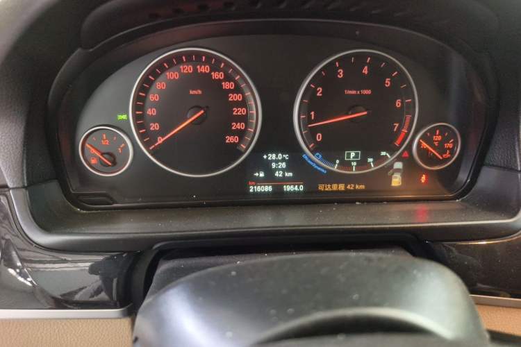 Used BMW 5 Series 2012 520Li Elegant Edition Odometer Close Up