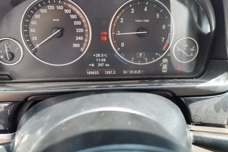 Used BMW 5 Series 2012 520Li Elegant Edition Odometer Close Up