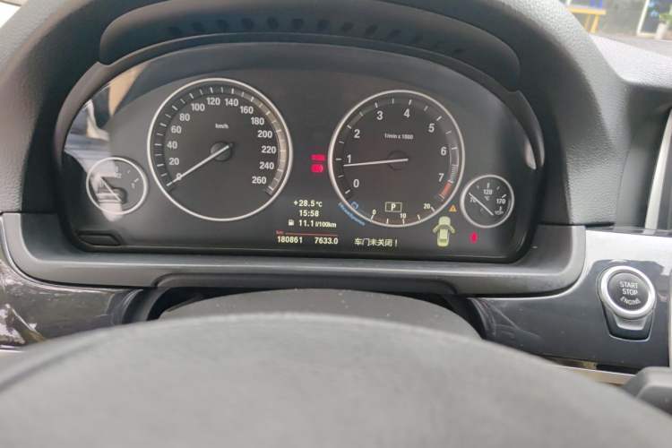 Used BMW 5 Series 2012 520Li Elegant Edition Odometer Close Up