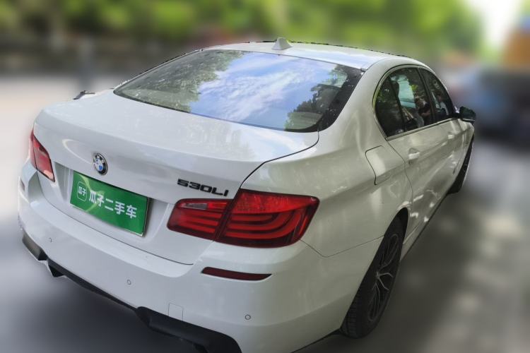 Used BMW 5 Series 2012 520Li Elegant Edition Rear Right 45 Deg