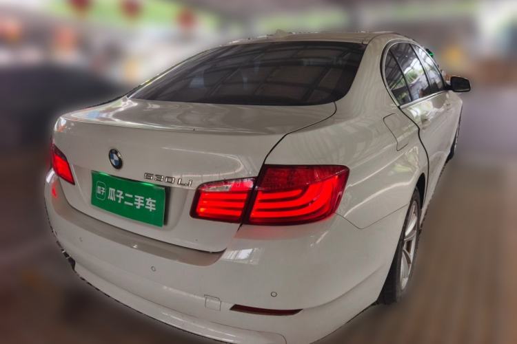 Used BMW 5 Series 2012 520Li Elegant Edition Rear Right 45 Deg