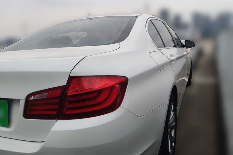 Used BMW 5 Series 2012 520Li Elegant Edition Rear Right 45 Deg