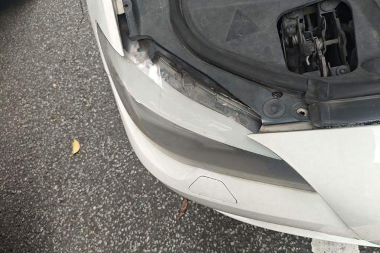 Used BMW 5 Series 2012 520Li Elegant Edition Right Front Headlight
