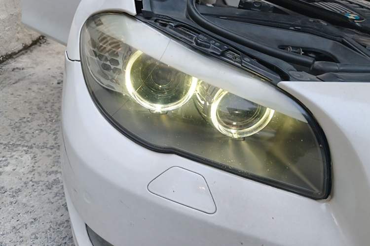 Used BMW 5 Series 2012 523Li Luxury Model Right Front Headlight