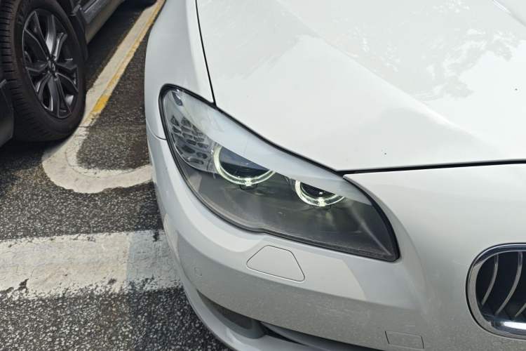 Used BMW 5 Series 2012 520Li Elegant Edition Right Front Headlight