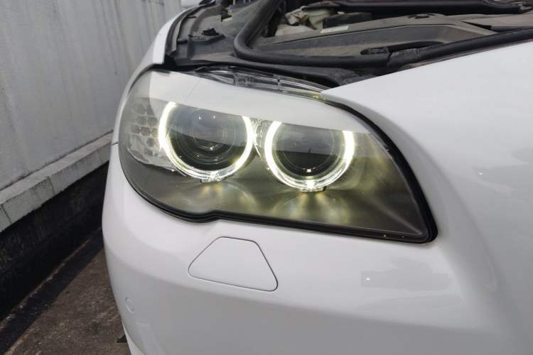 Used BMW 5 Series 2012 520Li Elegant Edition Right Front Headlight
