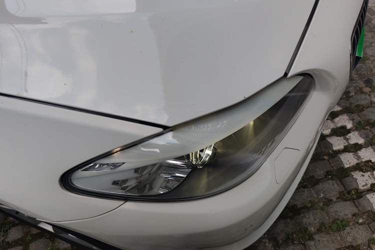 Used BMW 5 Series 2012 523Li Luxury Model Right Front Headlight