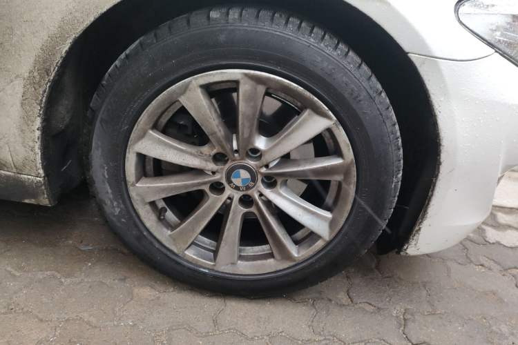 Used BMW 5 Series 2012 523Li Leading Model Right Front Wheel Hub