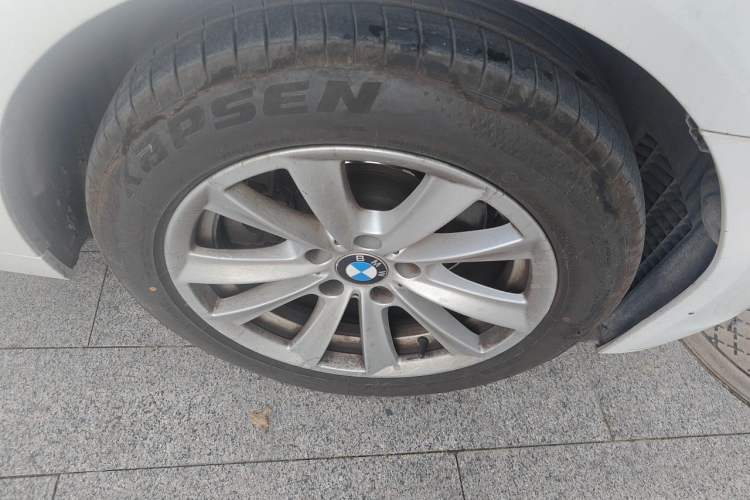 Used BMW 5 Series 2012 523Li Luxury Model Right Front Wheel Hub