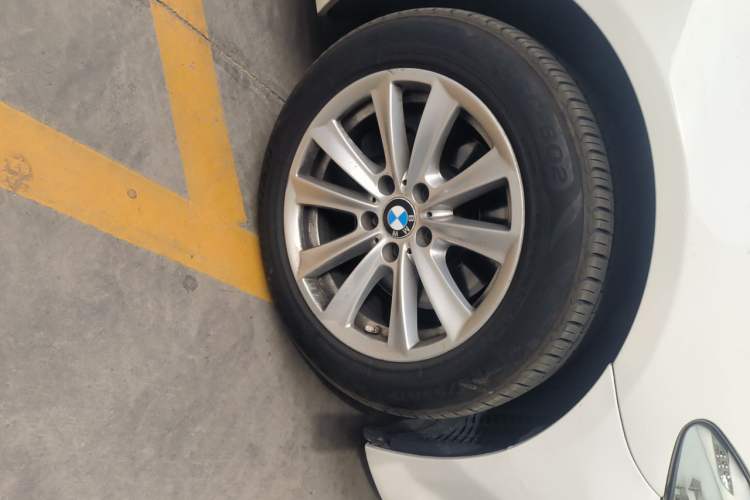 Used BMW 5 Series 2012 520Li Elegant Edition Right Front Wheel Hub