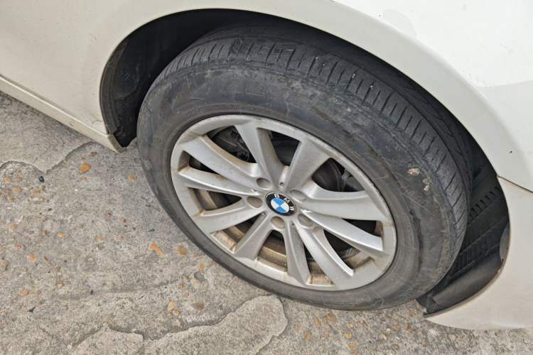 Used BMW 5 Series 2012 523Li Luxury Model Right Front Wheel Hub