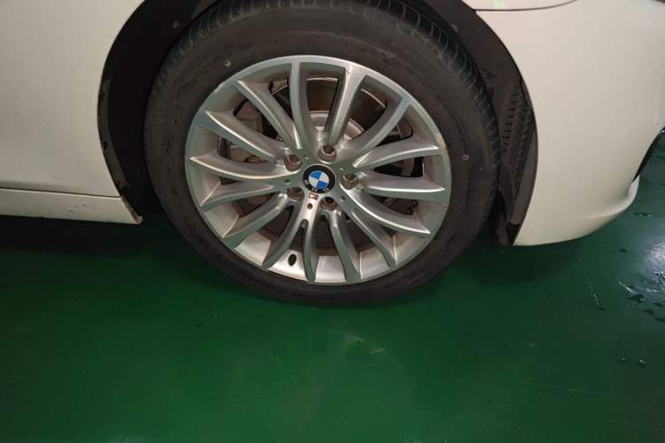 Used BMW 5 Series 2012 523Li Leading Model Right Front Wheel Hub