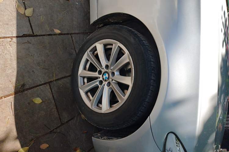 Used BMW 5 Series 2012 523Li Leading Model Right Front Wheel Hub