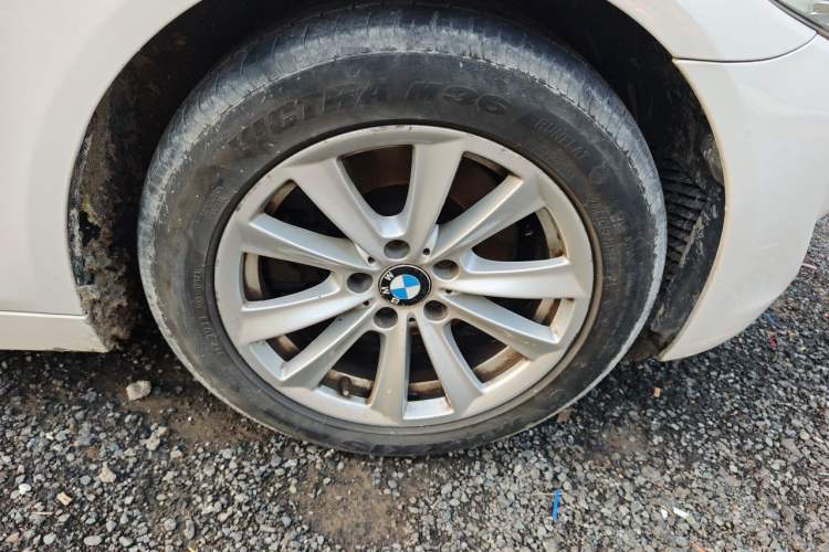 Used BMW 5 Series 2012 523Li Luxury Model Right Front Wheel Hub